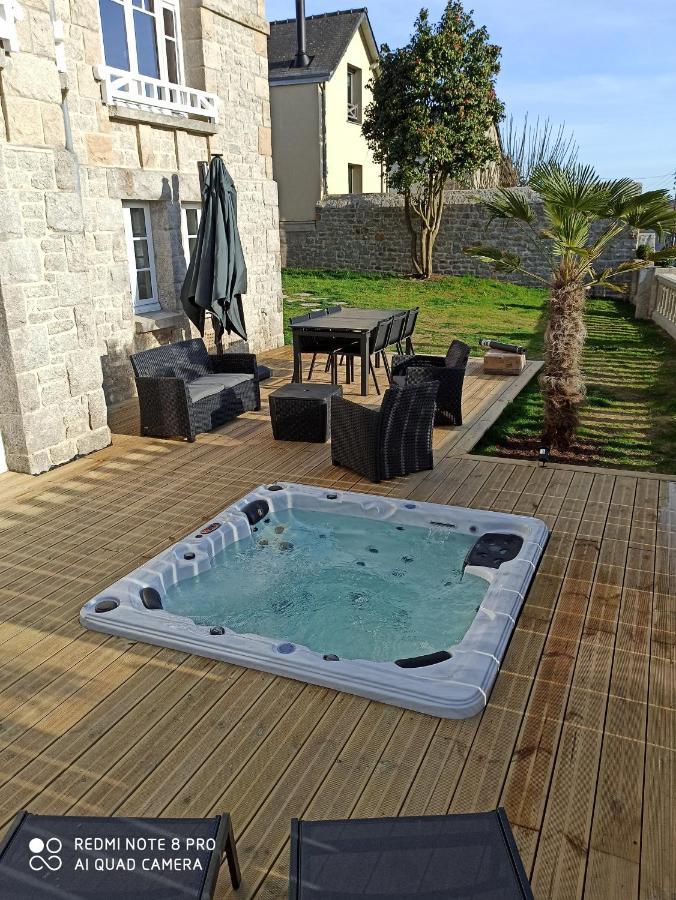 Luxueuse Villa Au Pied Du Chateau Dinan Exterior foto